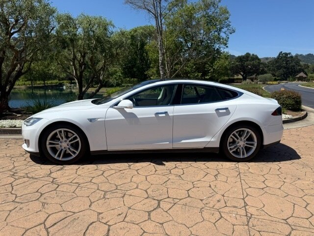 tesla model s 2015 5YJSA1S28FF088235 image tesla model s 2015 5YJSA1S28FF088235 image